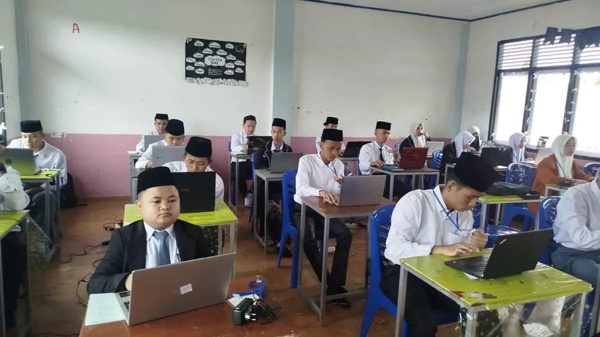 69 Ribu Santri Ikuti Ujian Akhir Nasional Pendidikan Kesetaraan 2025/2026, Ijazahnya Diakui