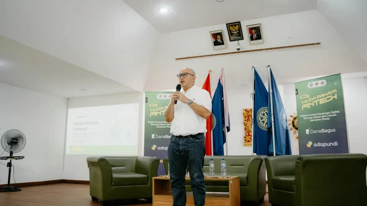 Masih Maraknya Pinjol Ilegal, Adapundi Berikan Literasi dan Inklusi Keuangan pada Mahasiswa dan UMKM di Bali