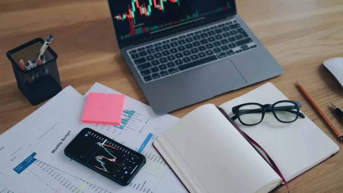 Menyusun Trading Plan Hari Minggu: Kunci Menghadapi Pembukaan Pasar Senin Pagi dengan Tenang