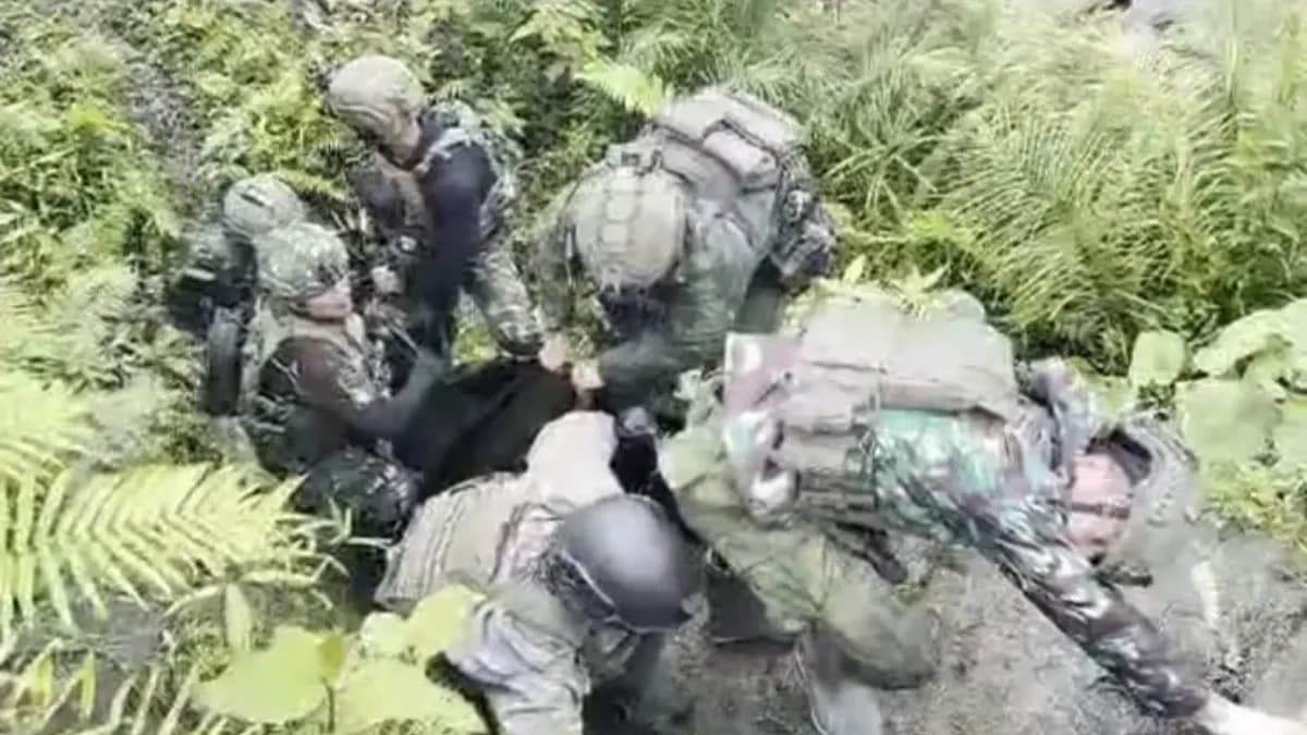 Demi Pulangkan Korban, Prajurit TNI Terobos Medan Ekstrem dan Hadapi Hujan Peluru OPM di Yahukimo