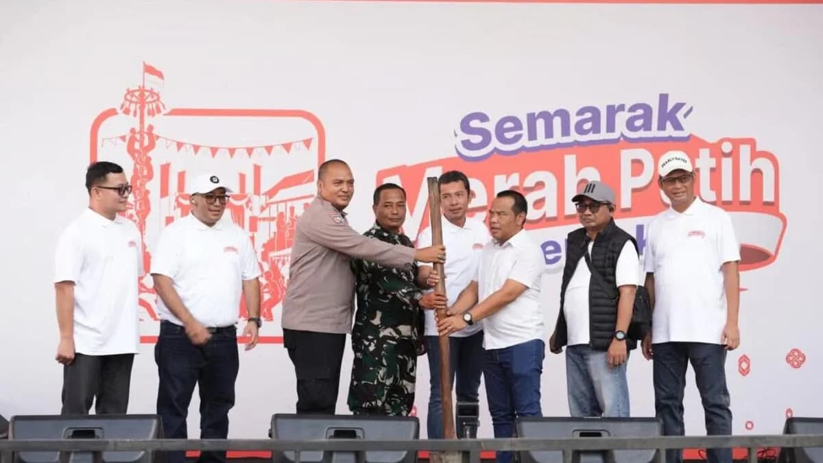 BRI Region 6 Meriahkan Pasar Malaka Rorotan, Dibuka dengan Simbolis Penumbukan Padi