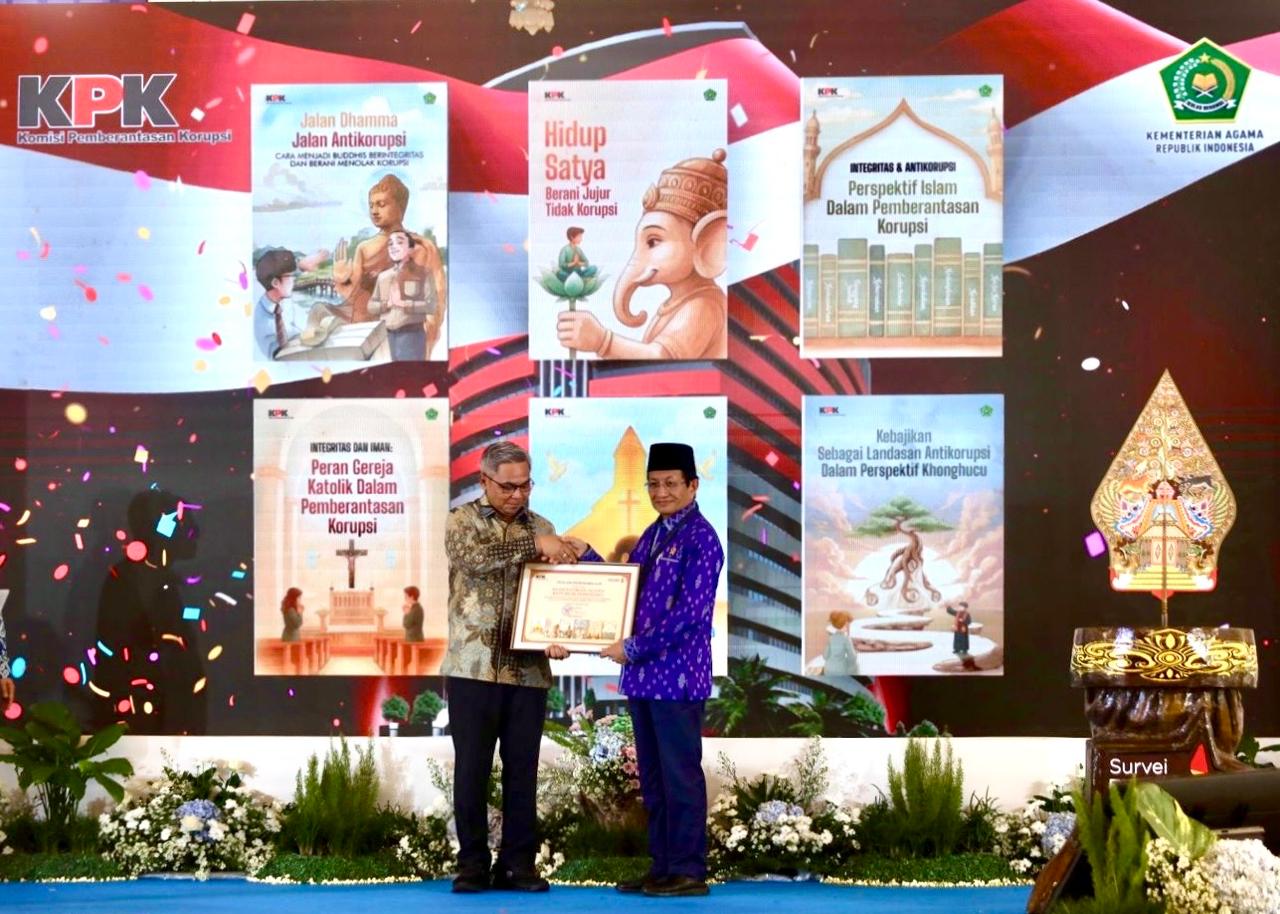 Kemenag Raih Dua Penghargaan dari KPK di Hari Antikorupsi Sedunia 2025